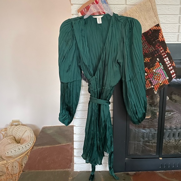 H&M Wrap Dress - Picture 2 of 7